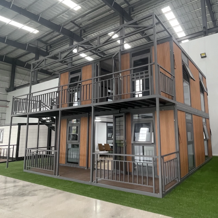Casa Container Expansível 2 Andares com Escada Externa e Vidro