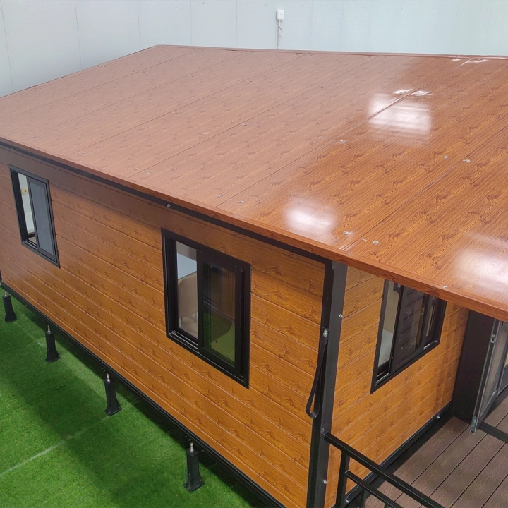 Maison Conteneur Extensible Toit Pignon | Effet Bois & Terrasse Composite